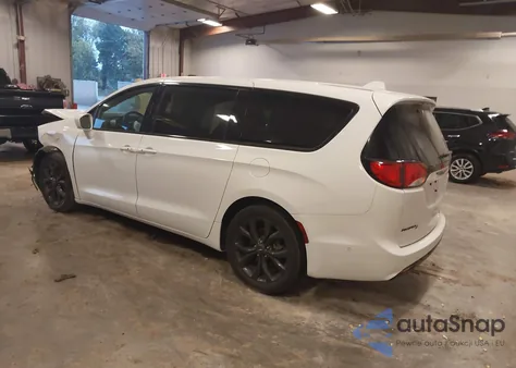 2020 Chrysler Pacifica Touring from USA, damaged, VIN 2C4RC1FG0LR233170